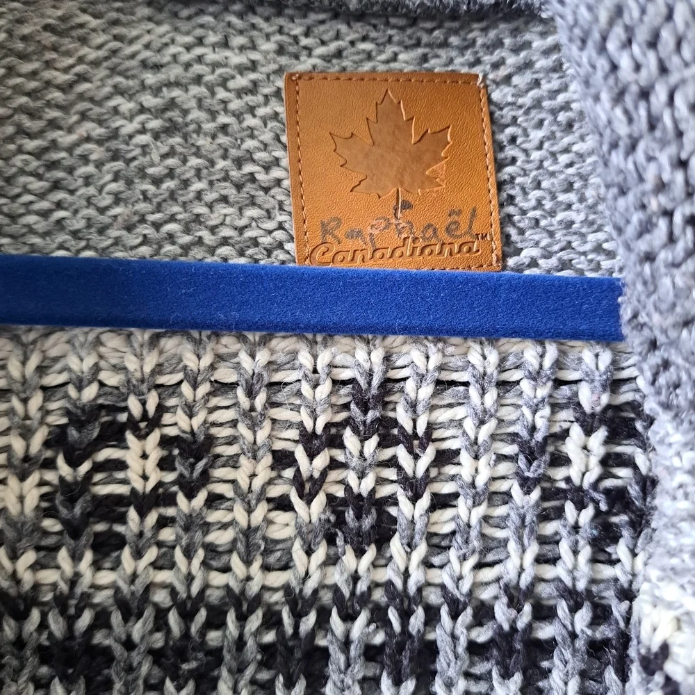 Canadiana Knit Zip Cardigan Sweater – Canada Graphic – Grey & Black – 3T - Picture 5 of 5